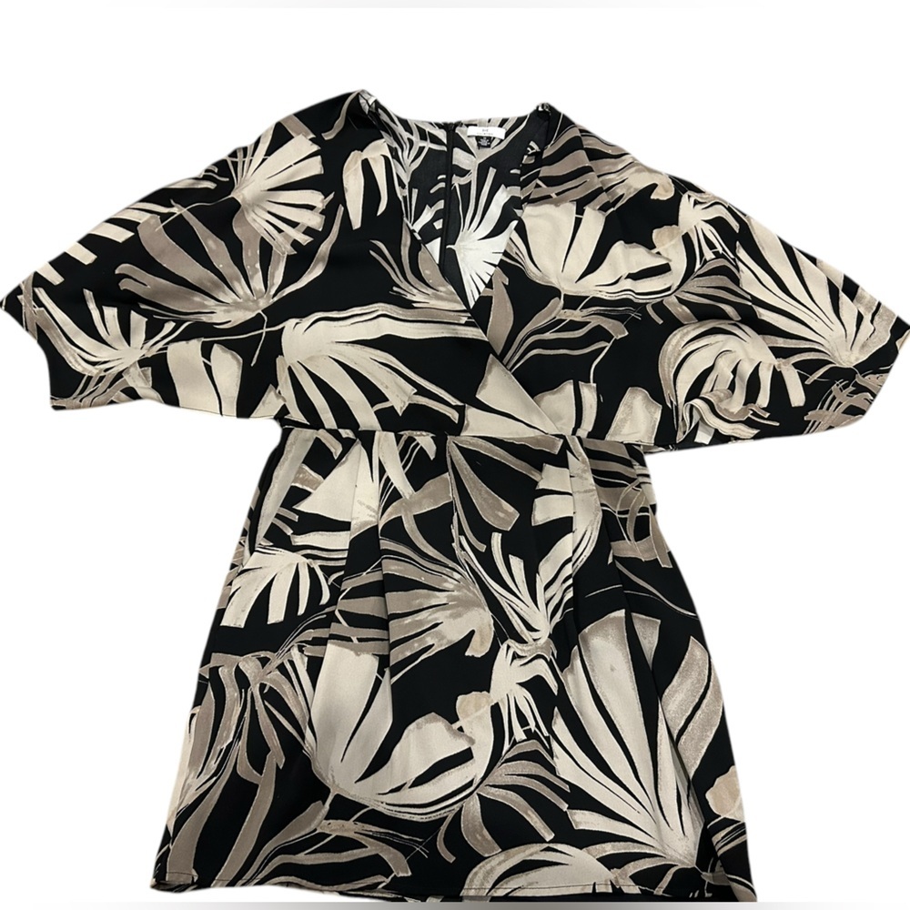 H by Halston Black and Cream Leaf Print Dress Dolman Sleeve